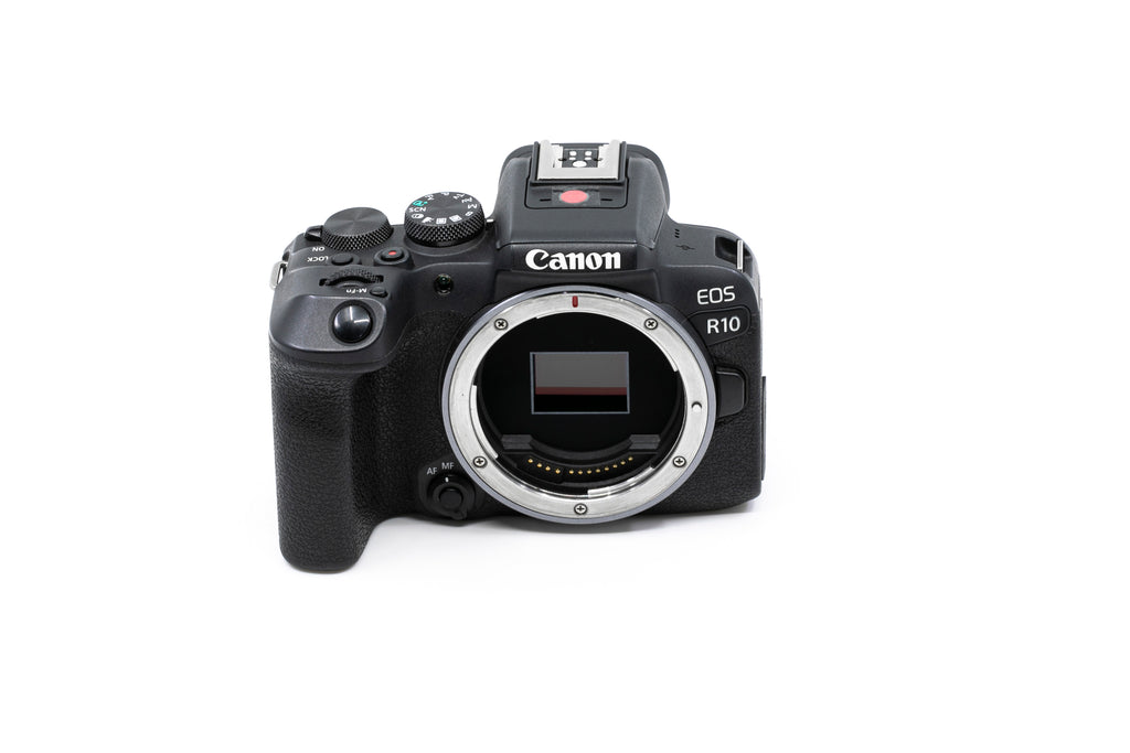 Cámara EOS R10 Mirrorless- Cuerpo- SEMINUEVO