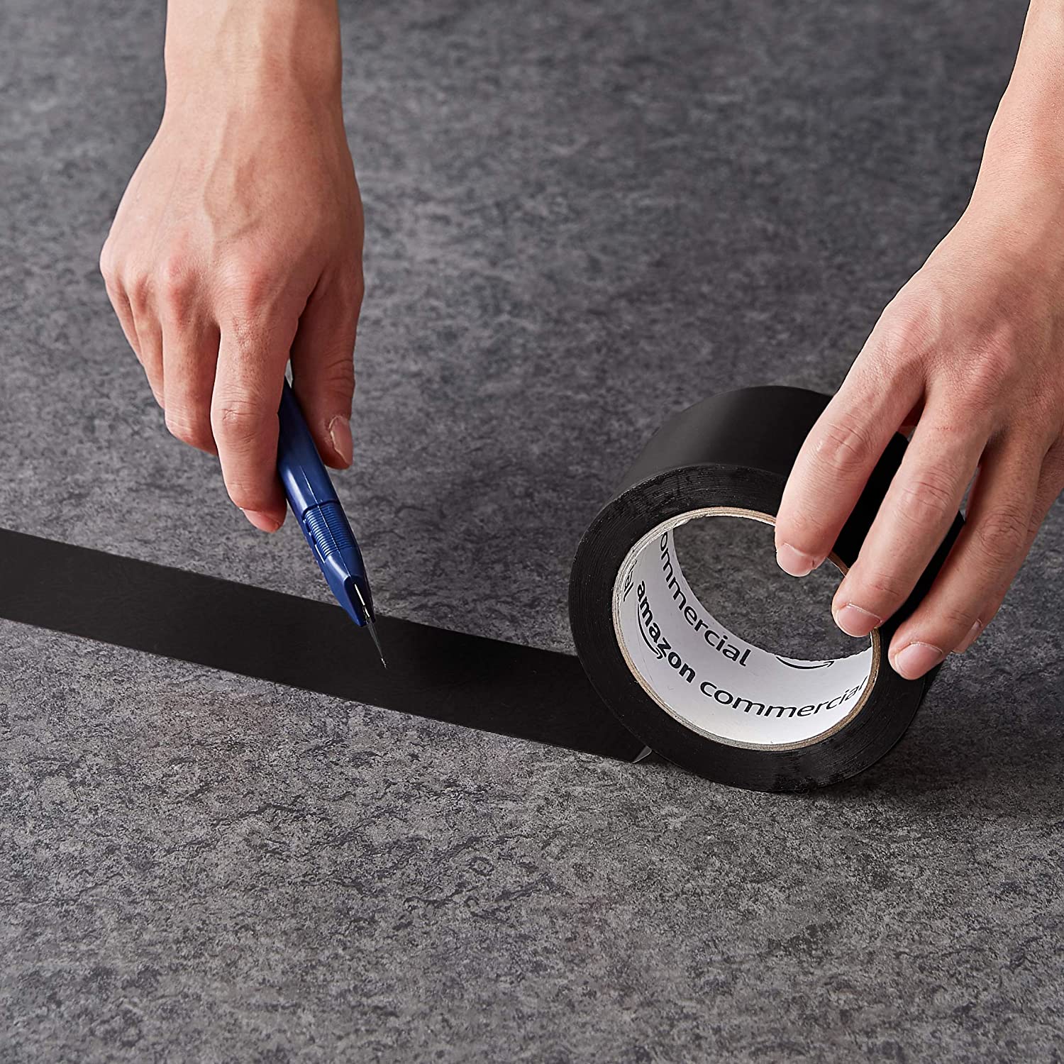 Cinta para cable en piso vinilo de 2” y 33m (AmazonCommercial) Pegado ...
